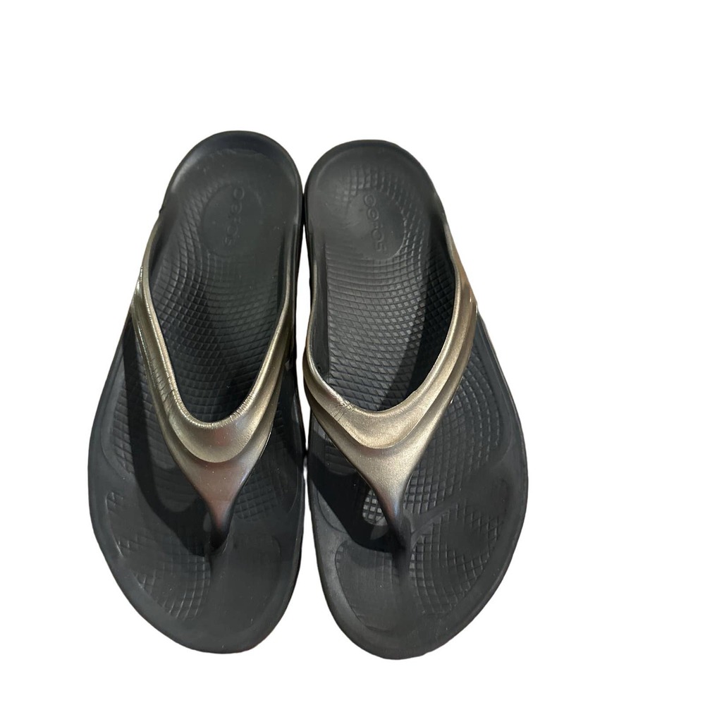 Womens Oofos Oolala Flip Flops  Size 10